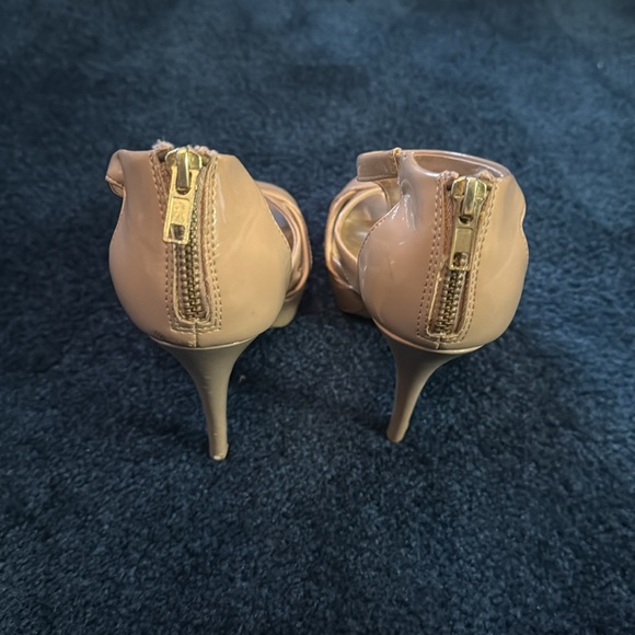 Steve Madden Haylow Zip Heels. Size 7.5. - Picture 3 of 6